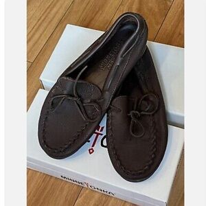 Minnetonka Moccasins 9.5